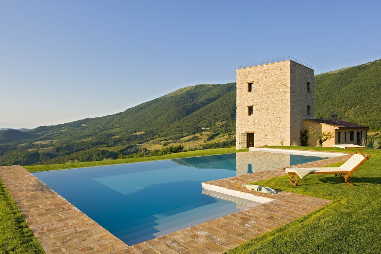 Lake Trasimeno Historic Tower | Umbria