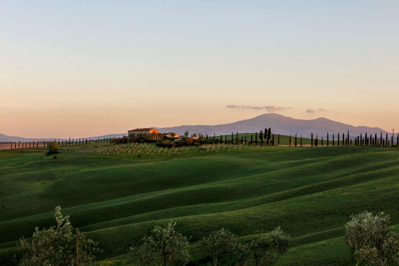 Crete Senesi Design Farmhouse | Tuscany