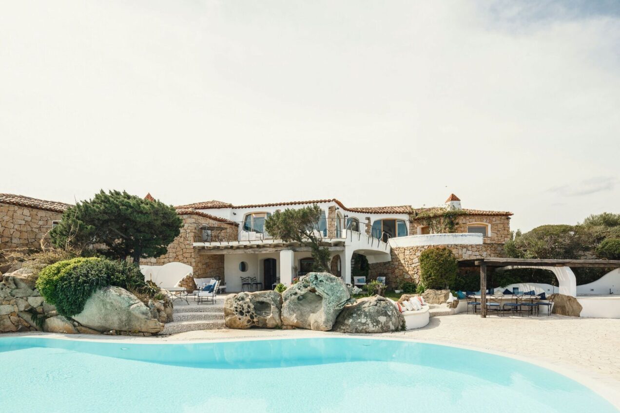 Costa Smeralda White Villa | Sardinia