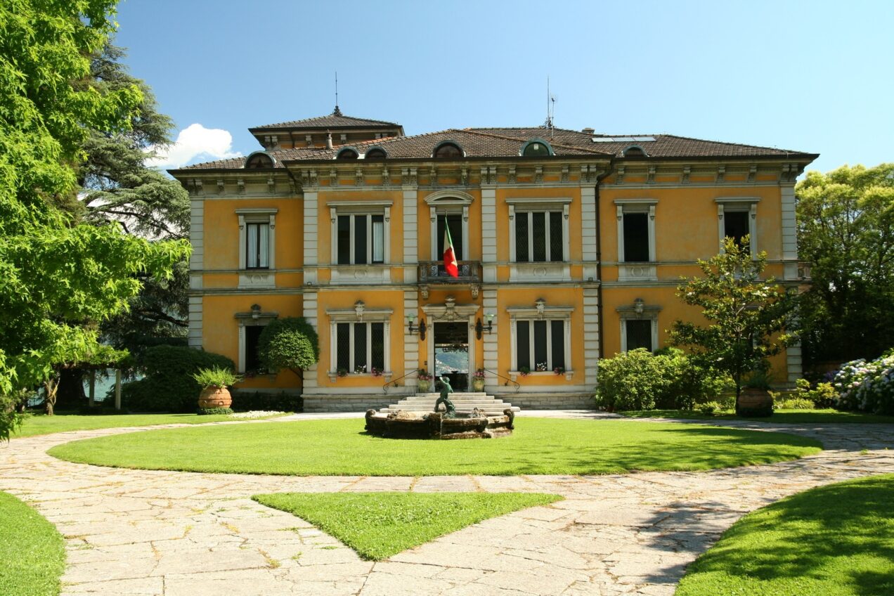 Lakefront Historic Mansion | Lake Como