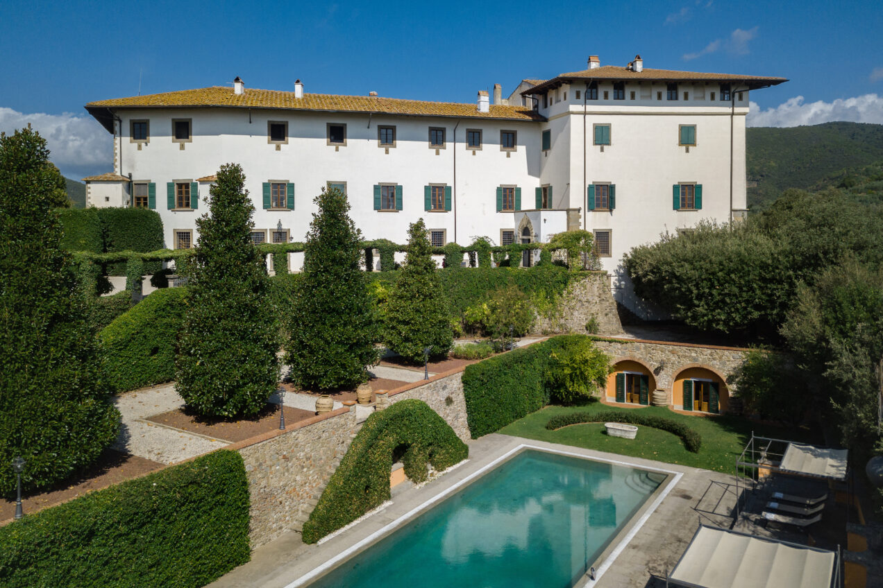 Medici Historical Mansion | Tuscany