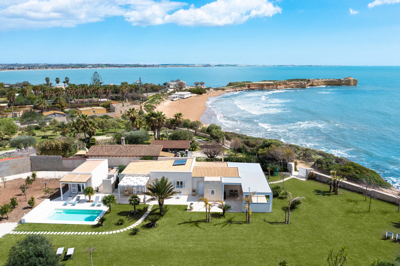 Beachfront Exclusive Villa | Sicily